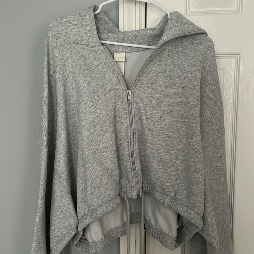 H&M zip up